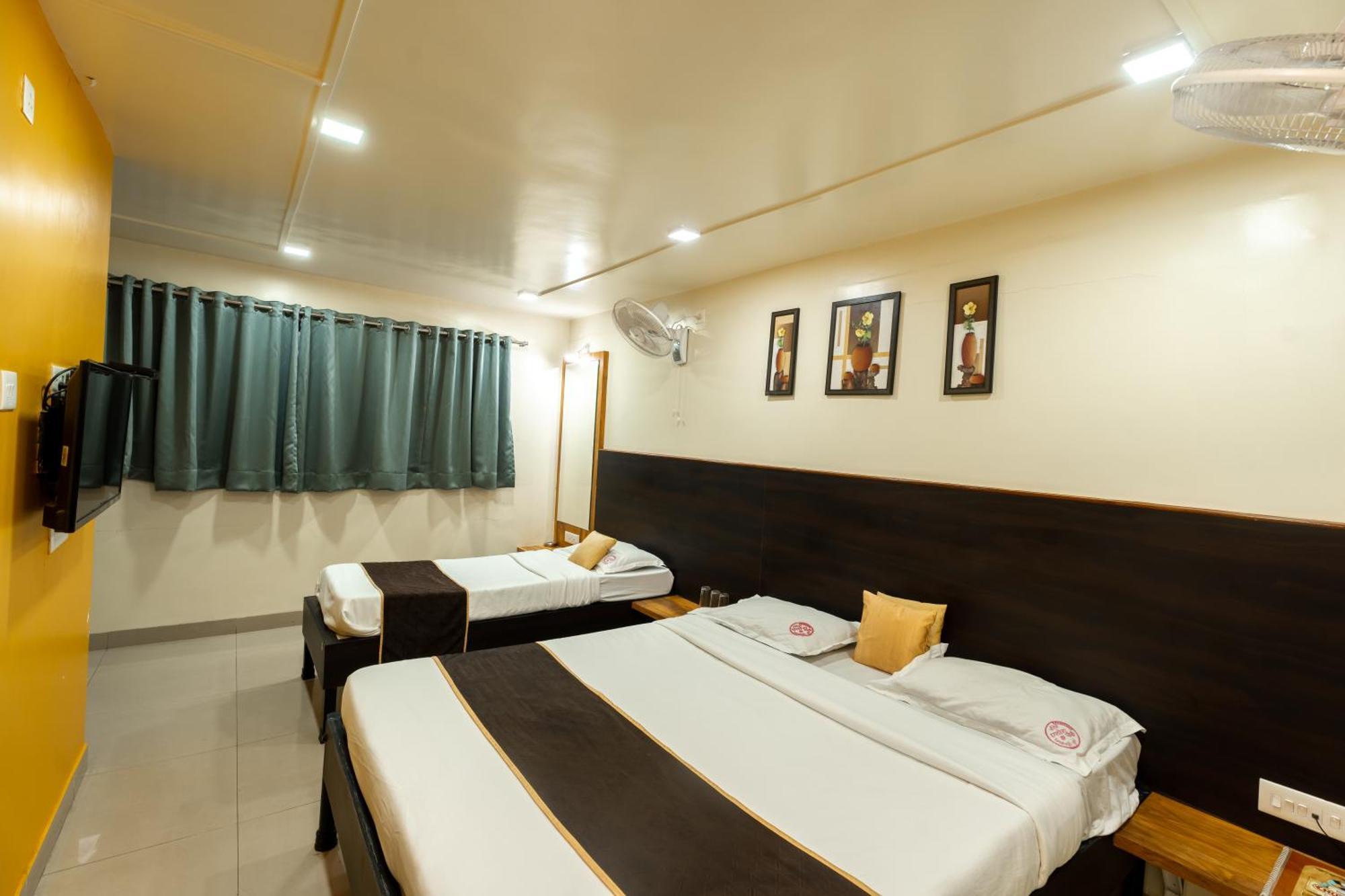Hotel Ellora Park 3*