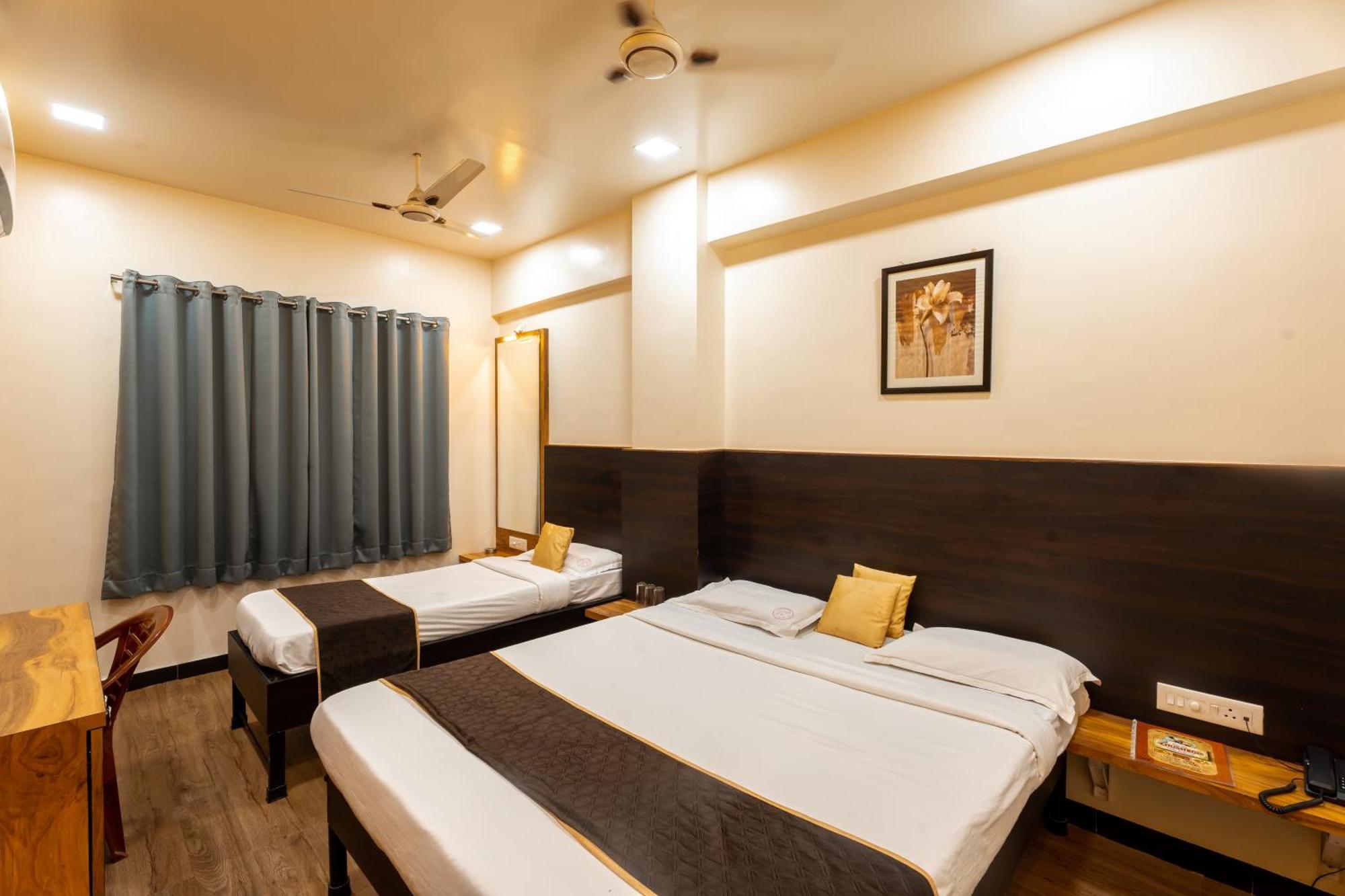 Ellora Park Hotel 3*